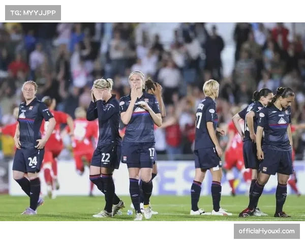 尤文图斯女足领先后心态变化 被里昂连续反击得手