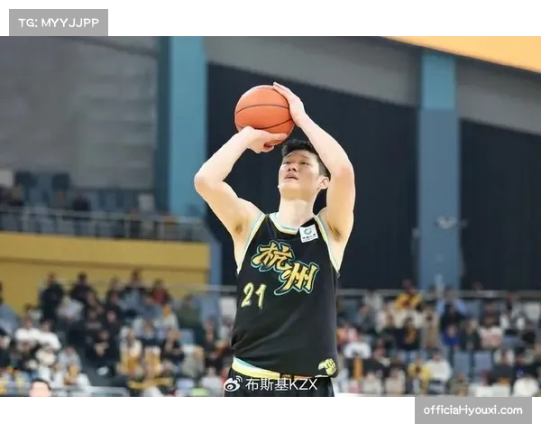 广厦胡金秋带伤坚持出战 内线核心稳定输出保障球队下限